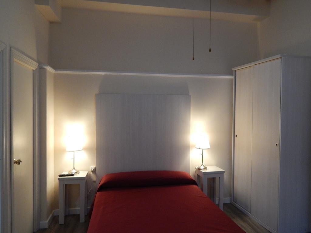 Hospederia Marques Hotel Кадис Екстериор снимка