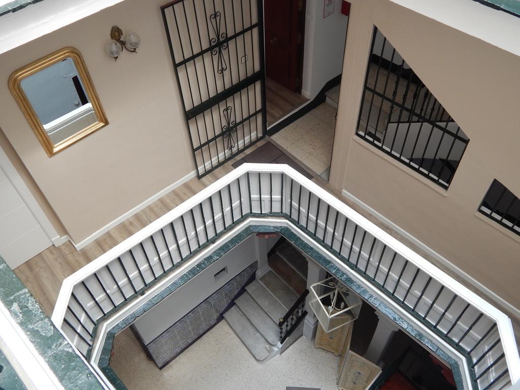 Hospederia Marques Hotel Кадис Екстериор снимка