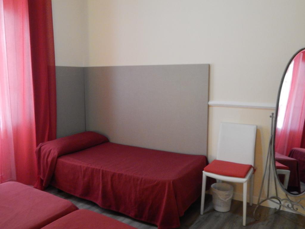 Hospederia Marques Hotel Кадис Стая снимка